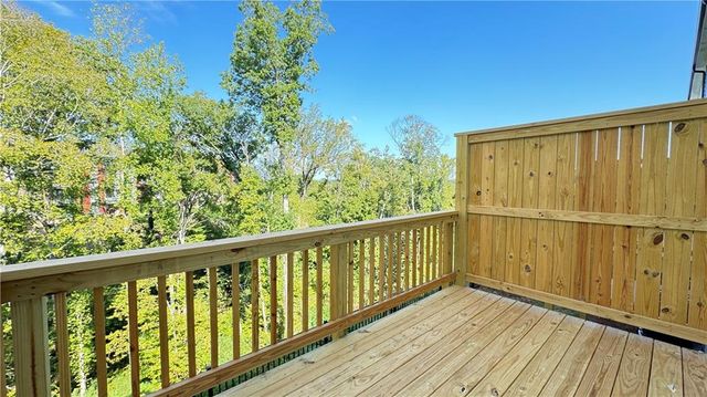 1475 Creekside Circle NW, Atlanta, GA 30318