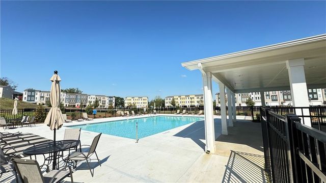 1475 Creekside Circle NW, Atlanta, GA 30318