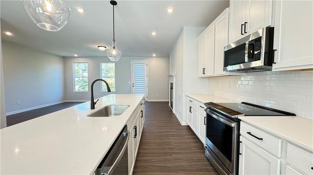 1475 Creekside Circle NW, Atlanta, GA 30318