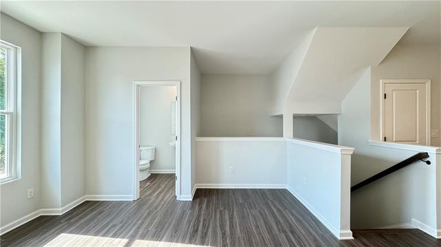 1475 Creekside Circle NW, Atlanta, GA 30318