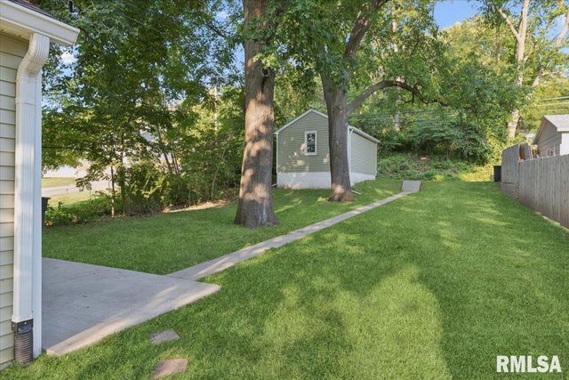 4105 11TH Street, Rock Island, IL 61201