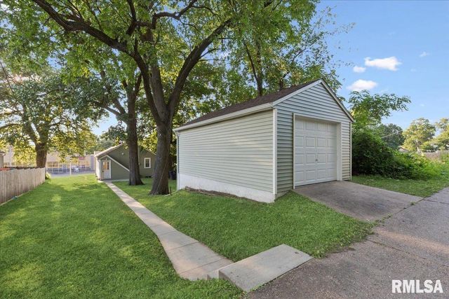 4105 11TH Street, Rock Island, IL 61201