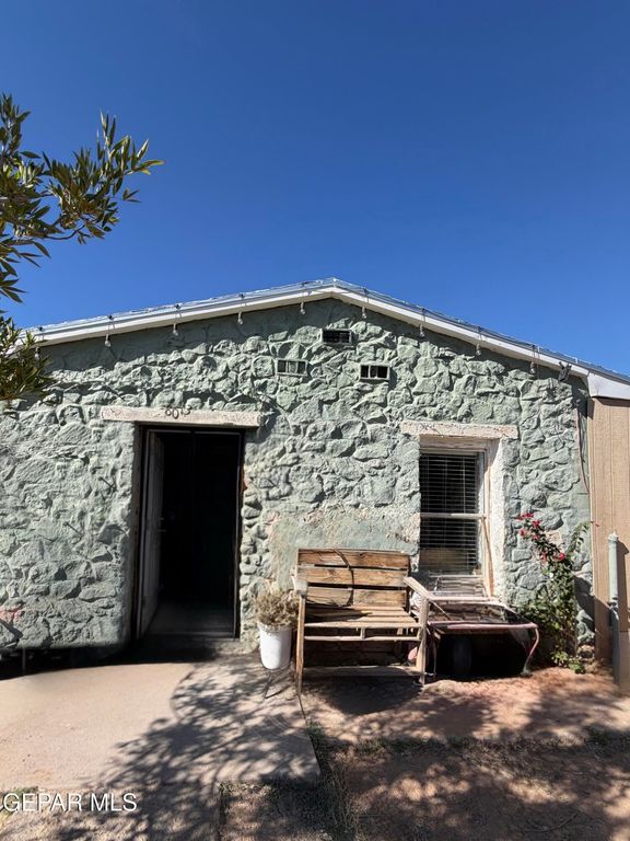 8013 PANDORA Street, El Paso, TX 79904