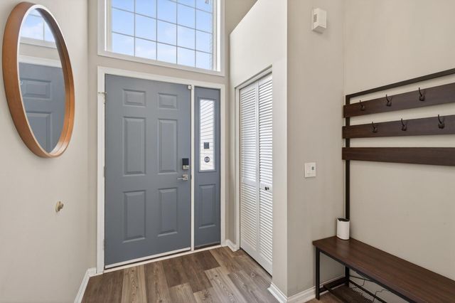 8588 Savanna Oaks Lane, Woodbury, MN 55125