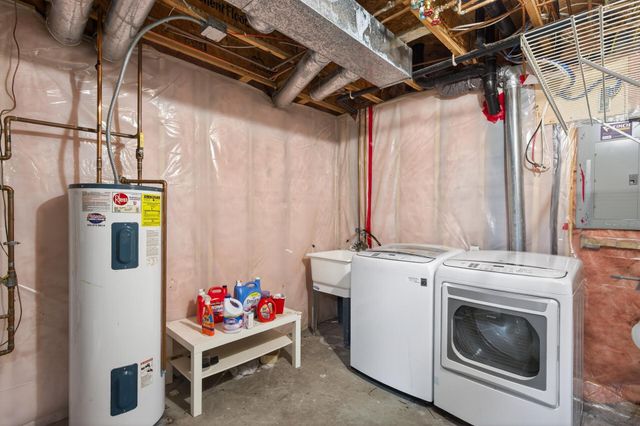 8588 Savanna Oaks Lane, Woodbury, MN 55125