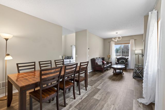 8588 Savanna Oaks Lane, Woodbury, MN 55125