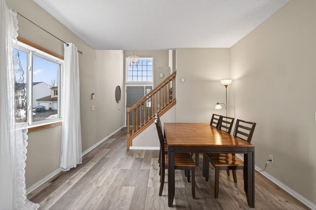 8588 Savanna Oaks Lane, Woodbury, MN 55125