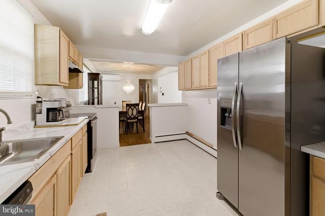 1310 MCKINLEY AVE, West Deptford, NJ 08096