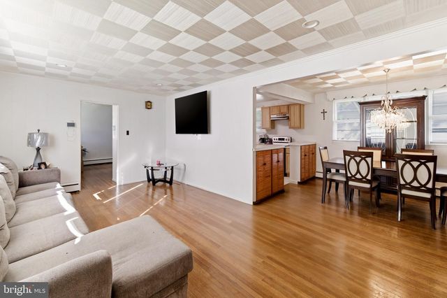1310 MCKINLEY AVE, West Deptford, NJ 08096
