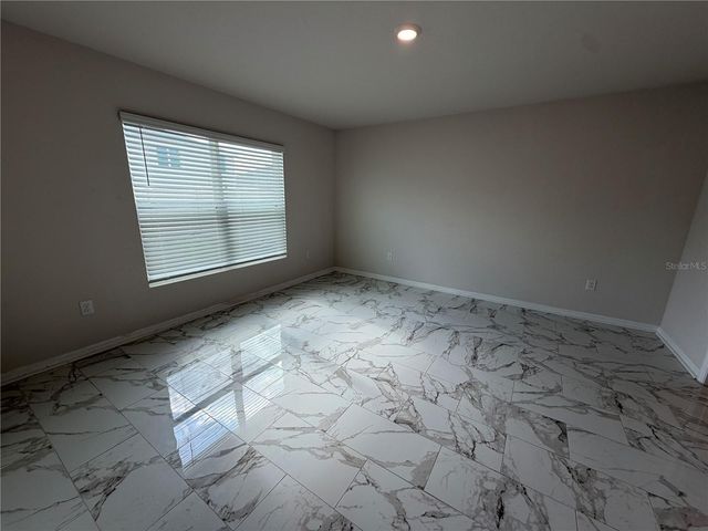 5831 SILVER MOONLIGHT DRIVE, Palmetto, FL 34221