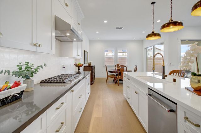 3622 Edgewood Ct, Folsom, CA 95630