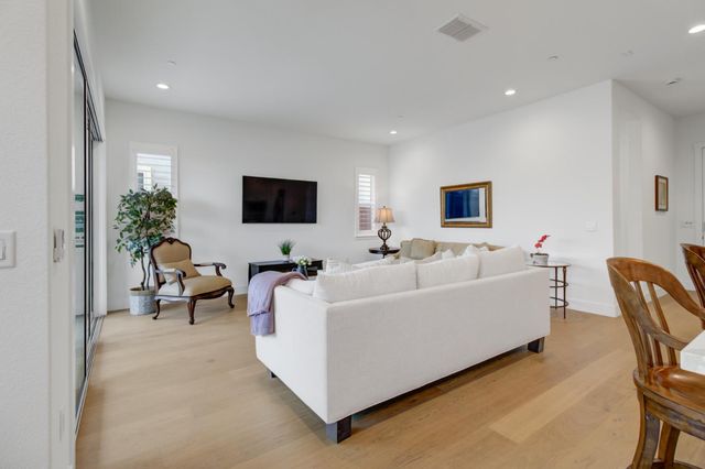 3622 Edgewood Ct, Folsom, CA 95630