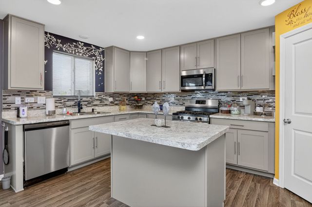 1213 Prairie Creek Trail, Joliet, IL 60431