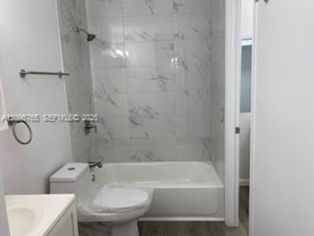 11293 SW 88th Street 206M, Miami, FL 33176