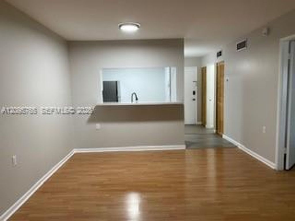 11293 SW 88th Street 206M, Miami, FL 33176
