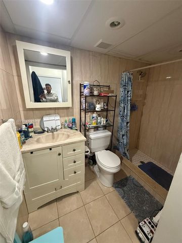 6780 W 2nd Ct 313, Hialeah, FL 33012