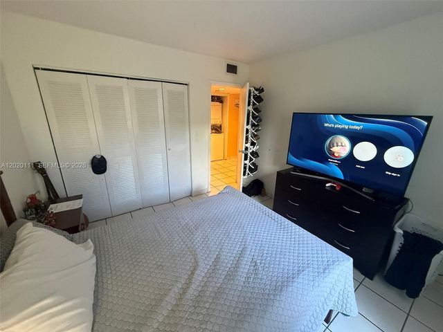 6780 W 2nd Ct 313, Hialeah, FL 33012