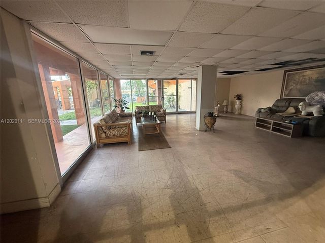 6780 W 2nd Ct 313, Hialeah, FL 33012