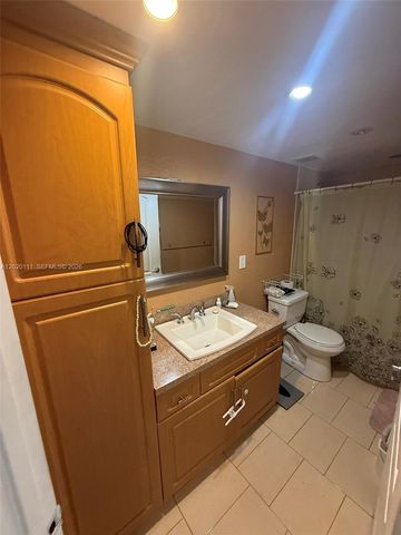 6780 W 2nd Ct 313, Hialeah, FL 33012