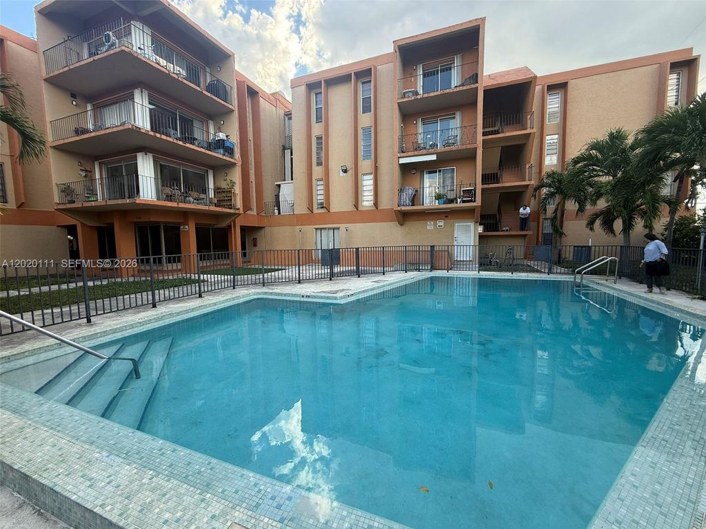 6780 W 2nd Ct 313, Hialeah, FL 33012