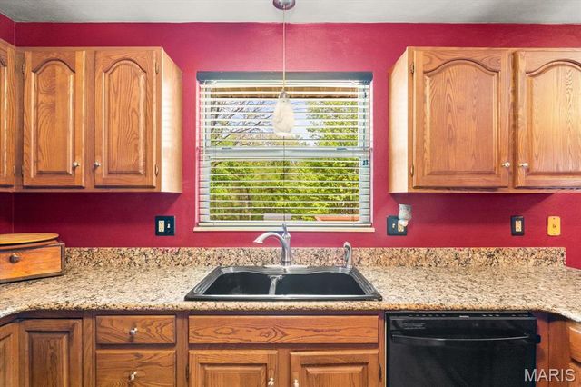 14 Sandwedge Drive, Belleville, IL 62220