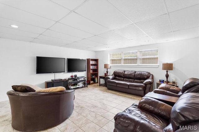 14 Sandwedge Drive, Belleville, IL 62220