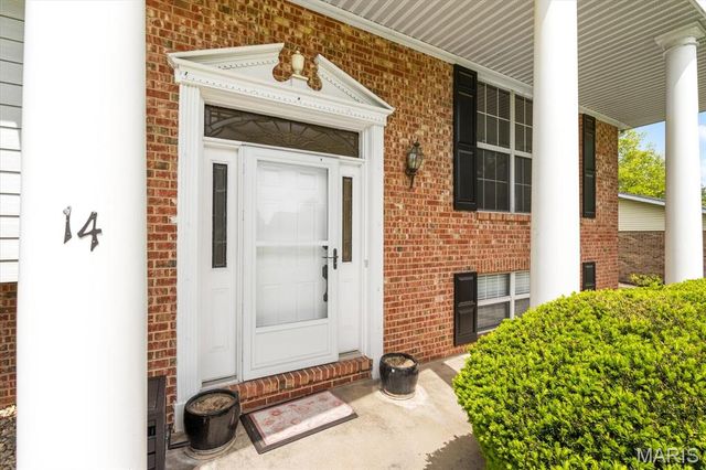 14 Sandwedge Drive, Belleville, IL 62220
