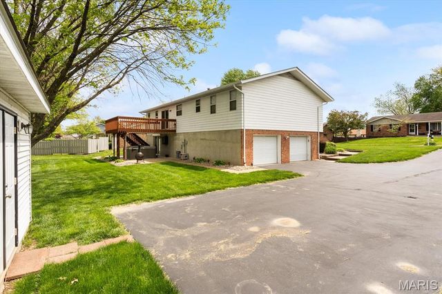 14 Sandwedge Drive, Belleville, IL 62220