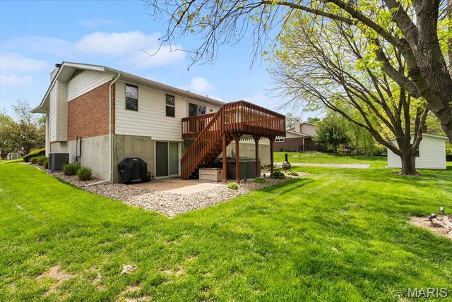 14 Sandwedge Drive, Belleville, IL 62220