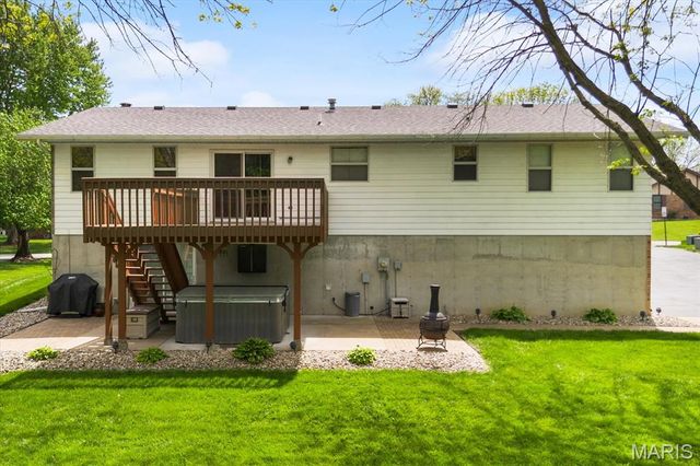 14 Sandwedge Drive, Belleville, IL 62220