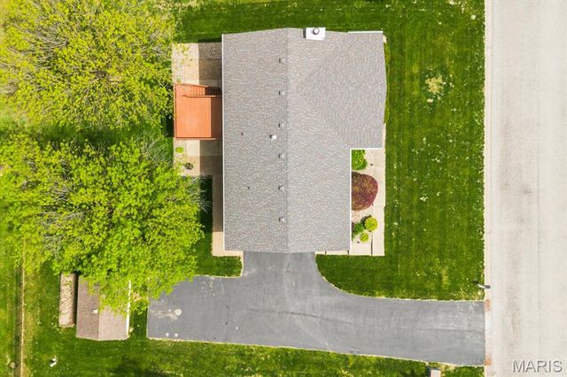 14 Sandwedge Drive, Belleville, IL 62220