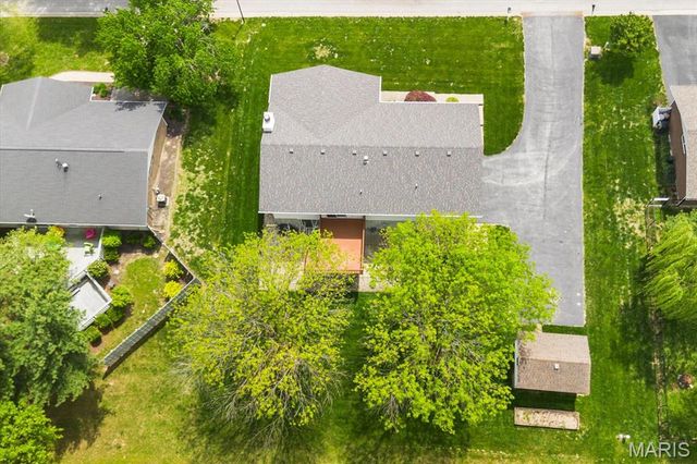 14 Sandwedge Drive, Belleville, IL 62220