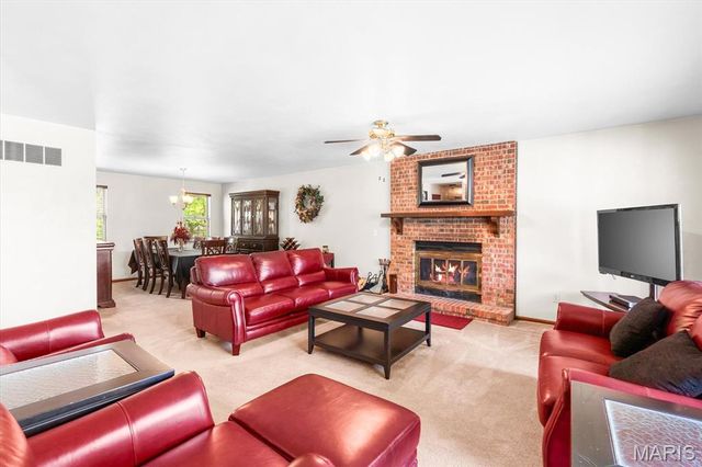 14 Sandwedge Drive, Belleville, IL 62220