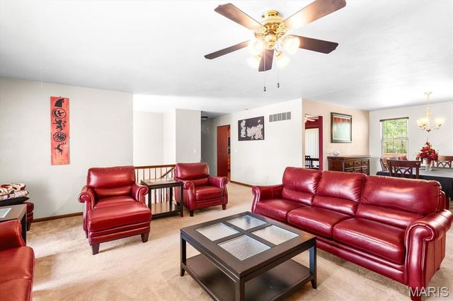 14 Sandwedge Drive, Belleville, IL 62220