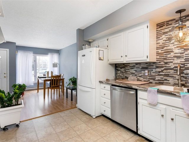 297 College St Apt C-4, Burlington, VT 05401