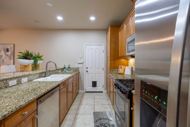 171 W Santa Cruz Way, Mountain House, CA 95391