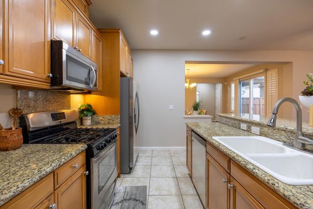 171 W Santa Cruz Way, Mountain House, CA 95391