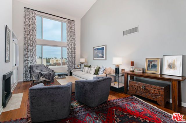2332 Fox Hills Drive 305, Los Angeles, CA 90064