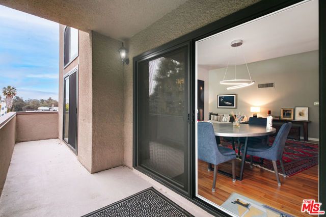 2332 Fox Hills Drive 305, Los Angeles, CA 90064
