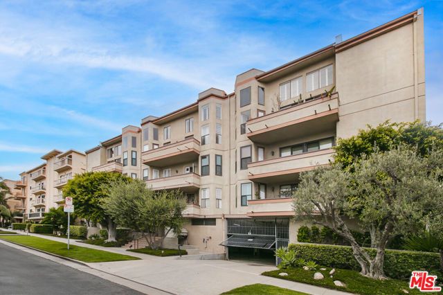 2332 Fox Hills Drive 305, Los Angeles, CA 90064