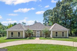 75 Tomahawk Drive, Sharpsburg, GA 30277