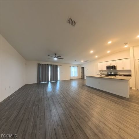 2816 NW 8th PL, Cape Coral, FL 33993