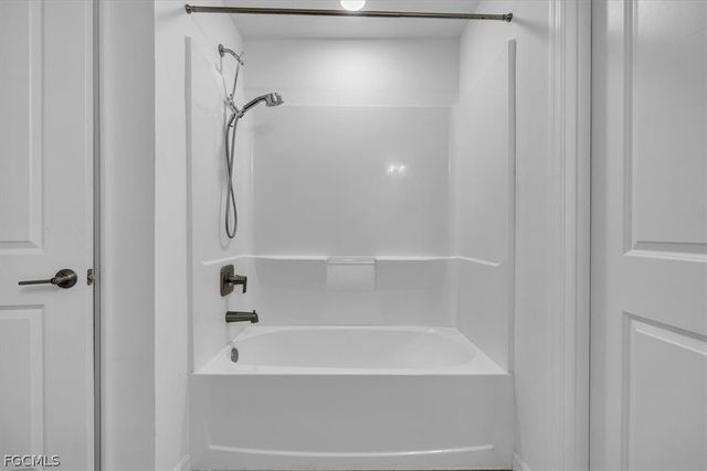 2816 NW 8th PL, Cape Coral, FL 33993