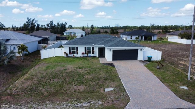 2816 NW 8th PL, Cape Coral, FL 33993