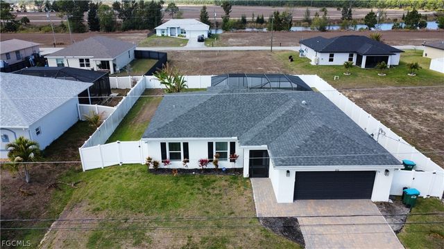 2816 NW 8th PL, Cape Coral, FL 33993