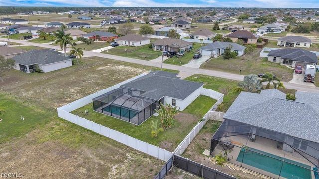 2816 NW 8th PL, Cape Coral, FL 33993