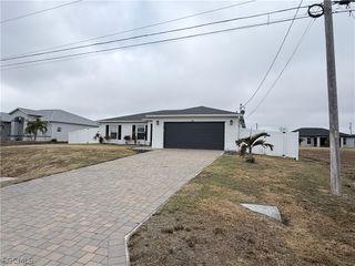 2816 NW 8th PL, Cape Coral, FL 33993