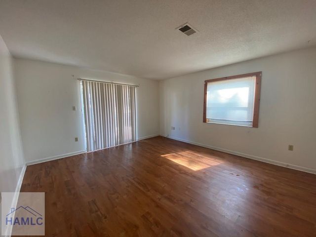 108 Cherokee Circle, Hinesville, GA 31313