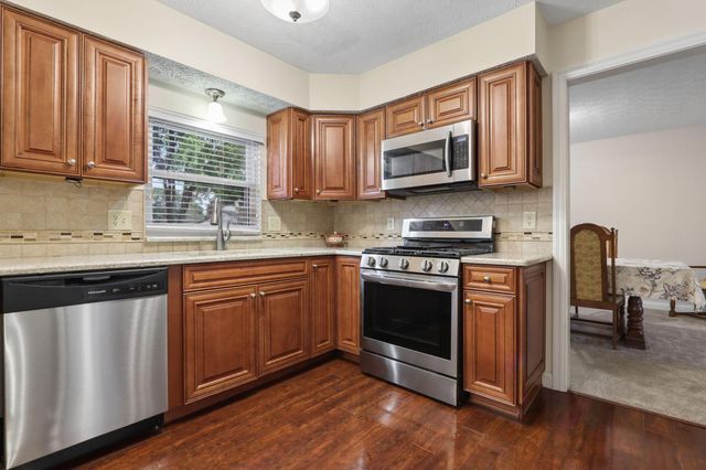 12791 Stonecreek Drive NW, Pickerington, OH 43147