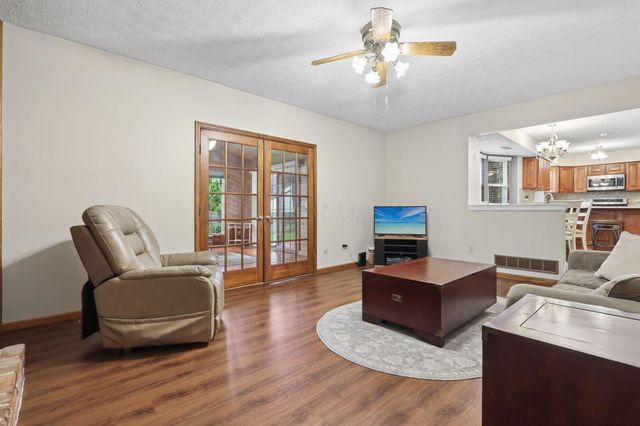 12791 Stonecreek Drive NW, Pickerington, OH 43147